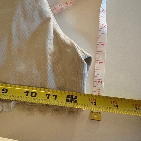 American Eagle Outfitters Tan Frayed Hem Shorts​​ - Picture 4 of 6